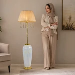 راهنمای خرید آباژور ایستاده لاکچری؛ ۱۰ نکته مهم قبل از خرید